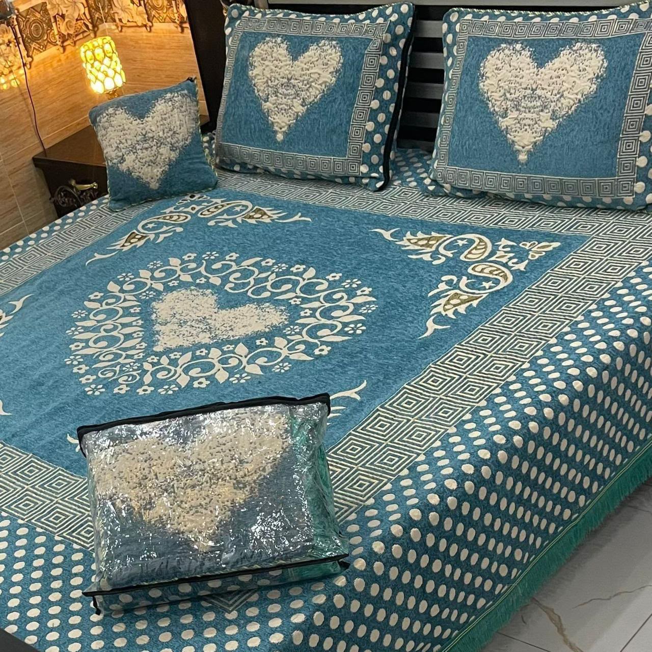 4pc Velvet Jacquard Bedsheet King Size - Design 11