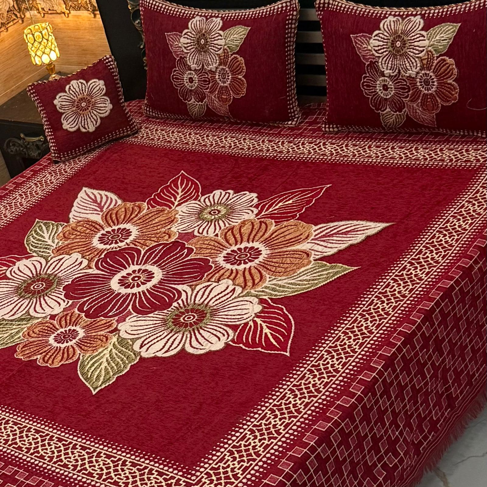 4pc Velvet Jacquard Bedsheet King Size - Design 33