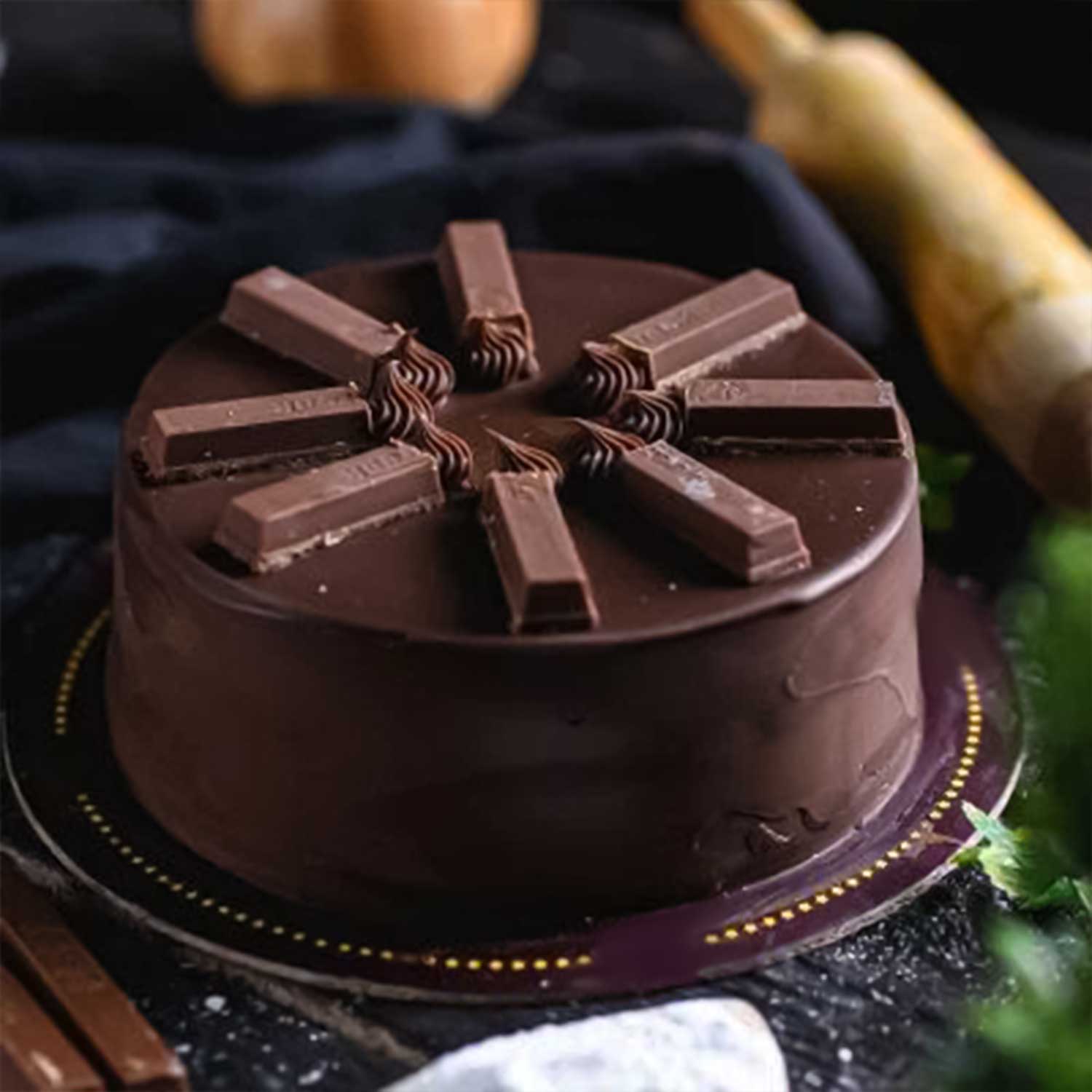 KitKat Cake