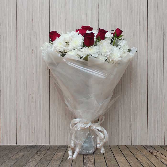 Splendid Red Rose & Daisy Bouquet