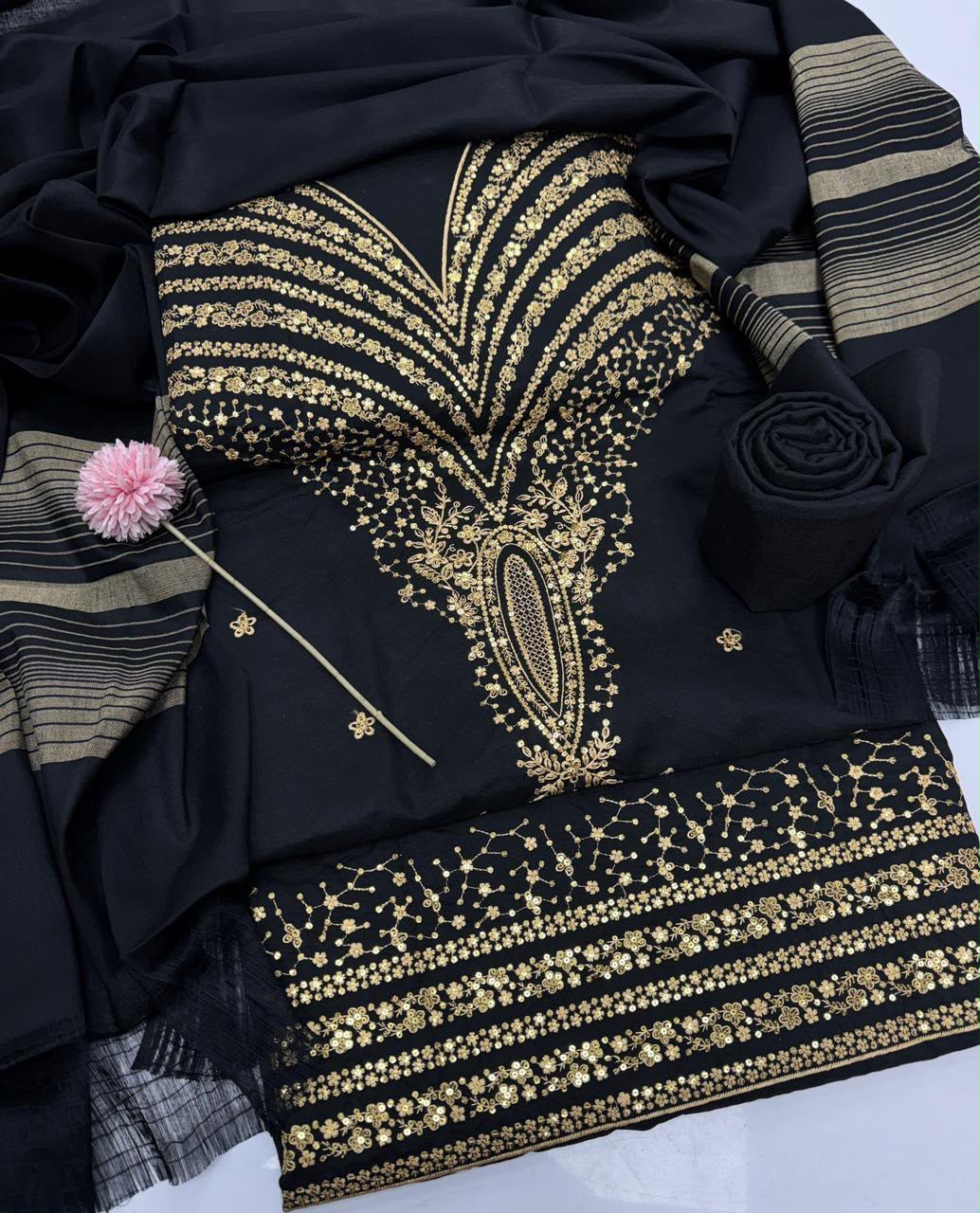 Khaadi Khaddar Embroidered 3PC Suit - DESIGN 03