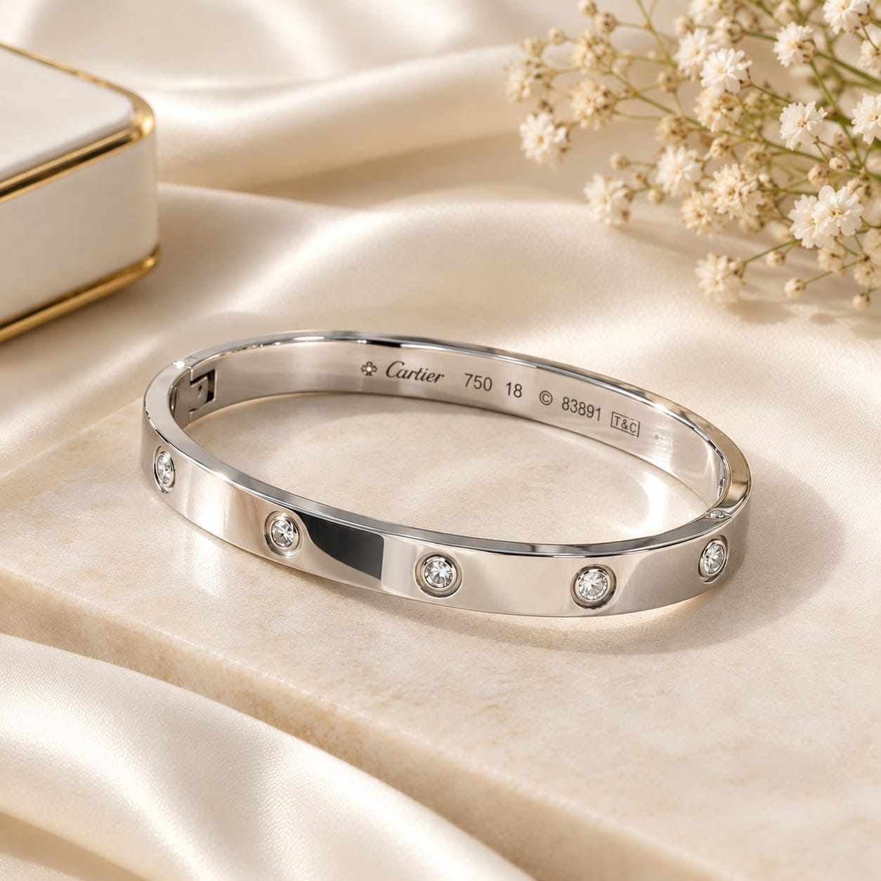 Love Style Silver Bangle with Crystals
