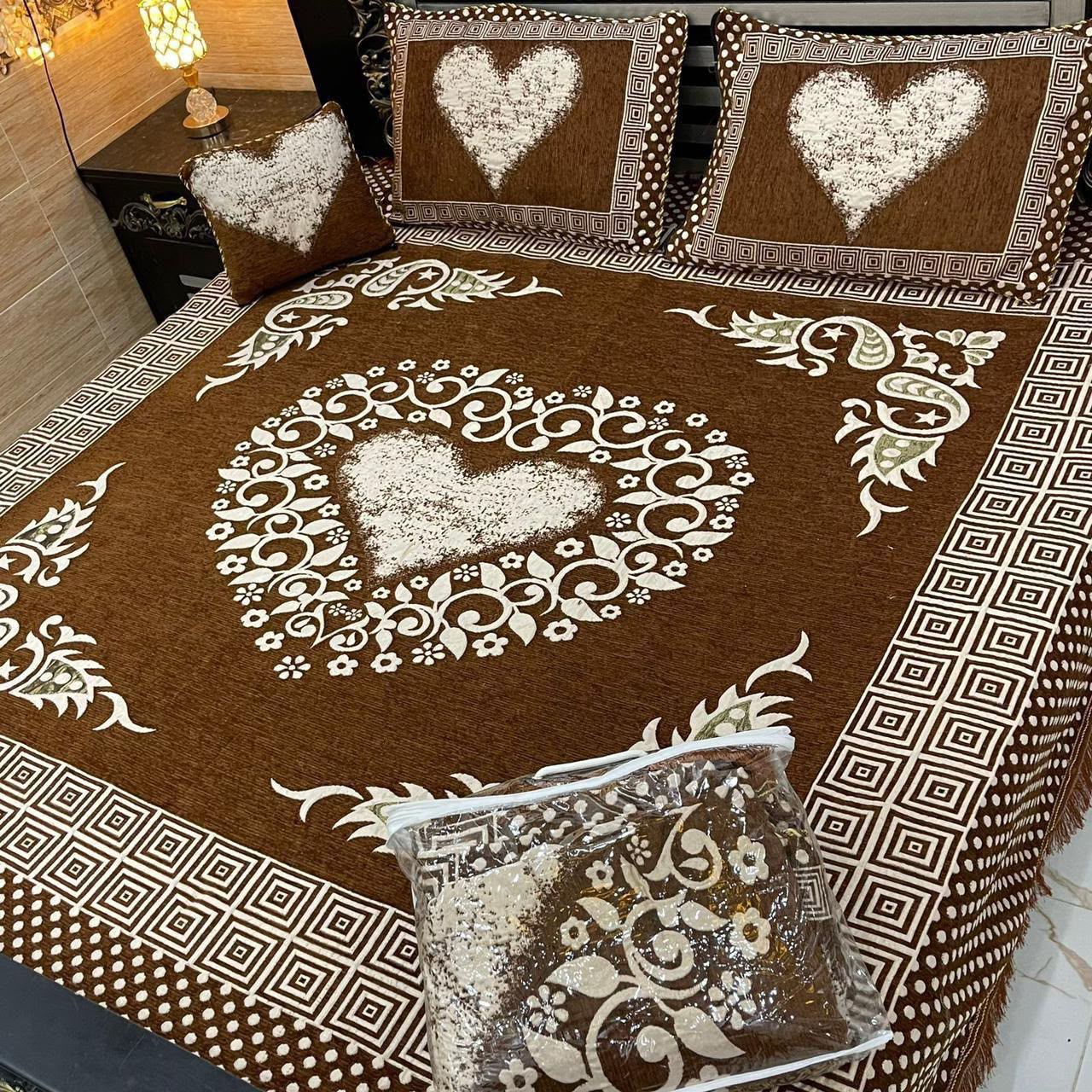 4pc Velvet Jacquard Bedsheet King Size - Design 07