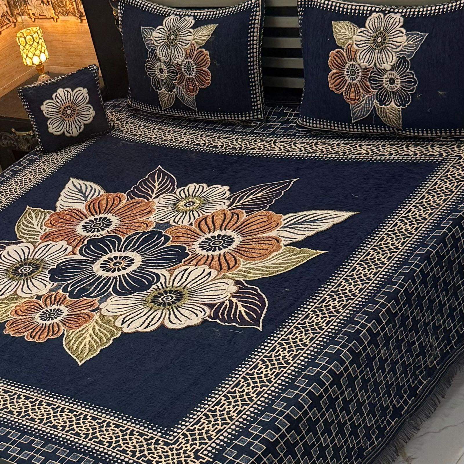 4pc Velvet Jacquard Bedsheet King Size - Design 42